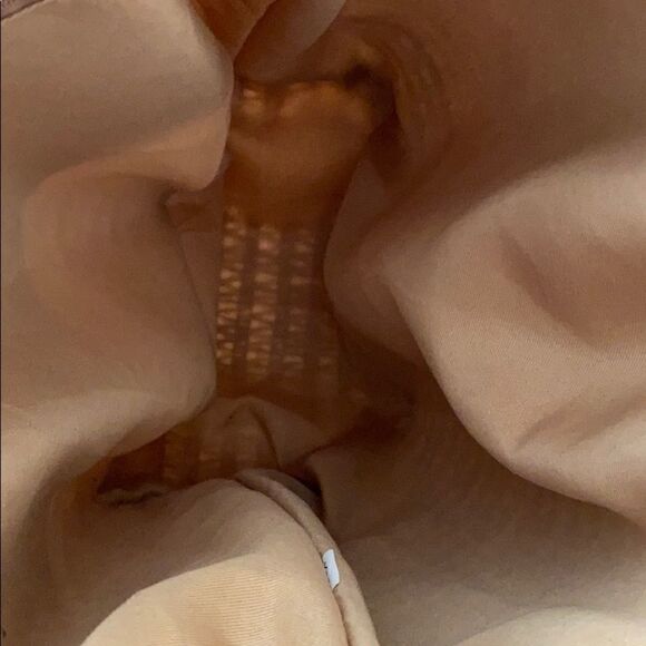 Old Navy Rattan 2-Tone Beach Bag With Tass… - Picture 8 of 8